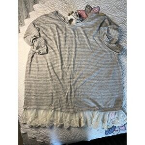 Moderato Gray Striped Short Sleeve Top with Lace Trim and Back Tie XL